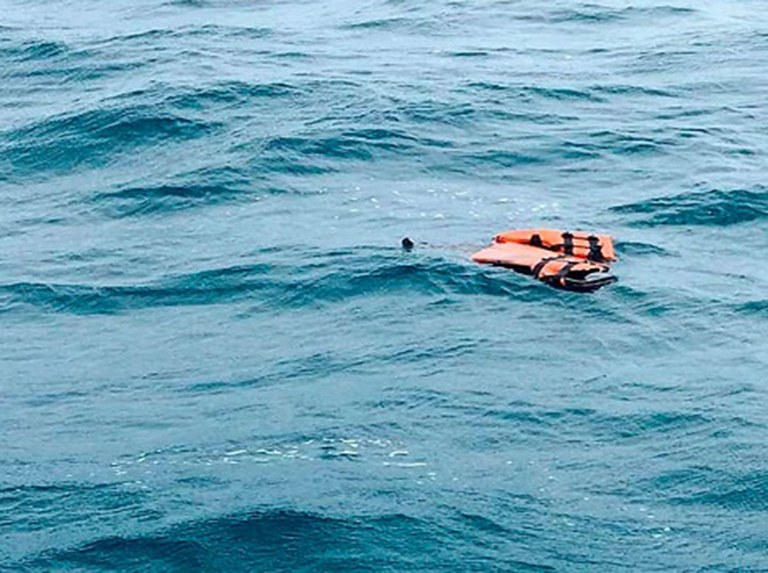 Buscan tripulantes de embarcación con bandera de San Vicente que zozobró en aguas venezolanas