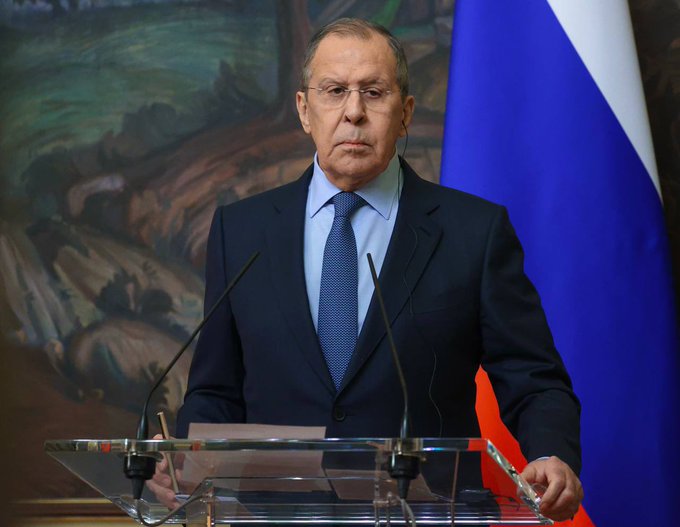 Lavrov: países occidentales creen que esta oleada de sanciones hará que Rusia pida socorro y perdón