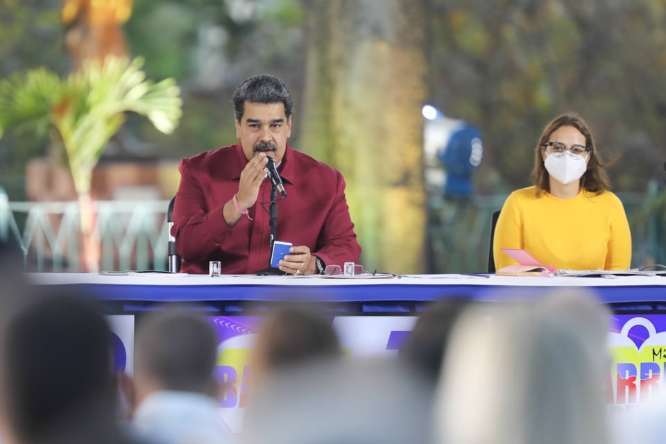 Maduro: hemos sabido derrotar los planes criminales para avanzar en el crecimiento de la economía