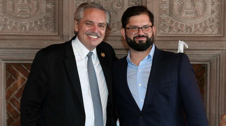 Presidente Gabriel Boric se reúne con Alberto Fernández en Casa Rosada