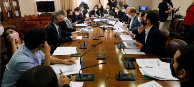 Comisión de Trabajo aprobó y despachó a Hacienda el proyecto de  «retiro alternativo» presentado por el Gobierno