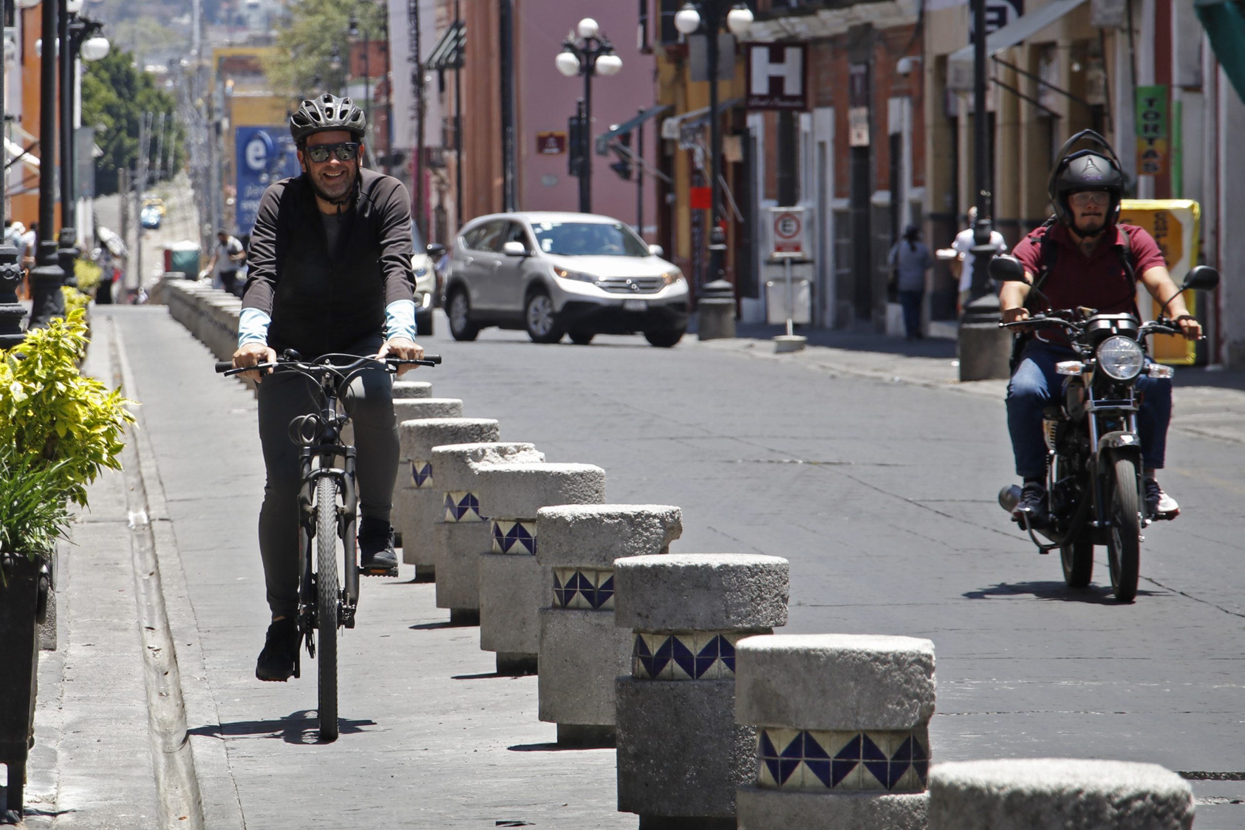 Justifica Édgar Vélez retraso de nueva infraestructura ciclista en Puebla