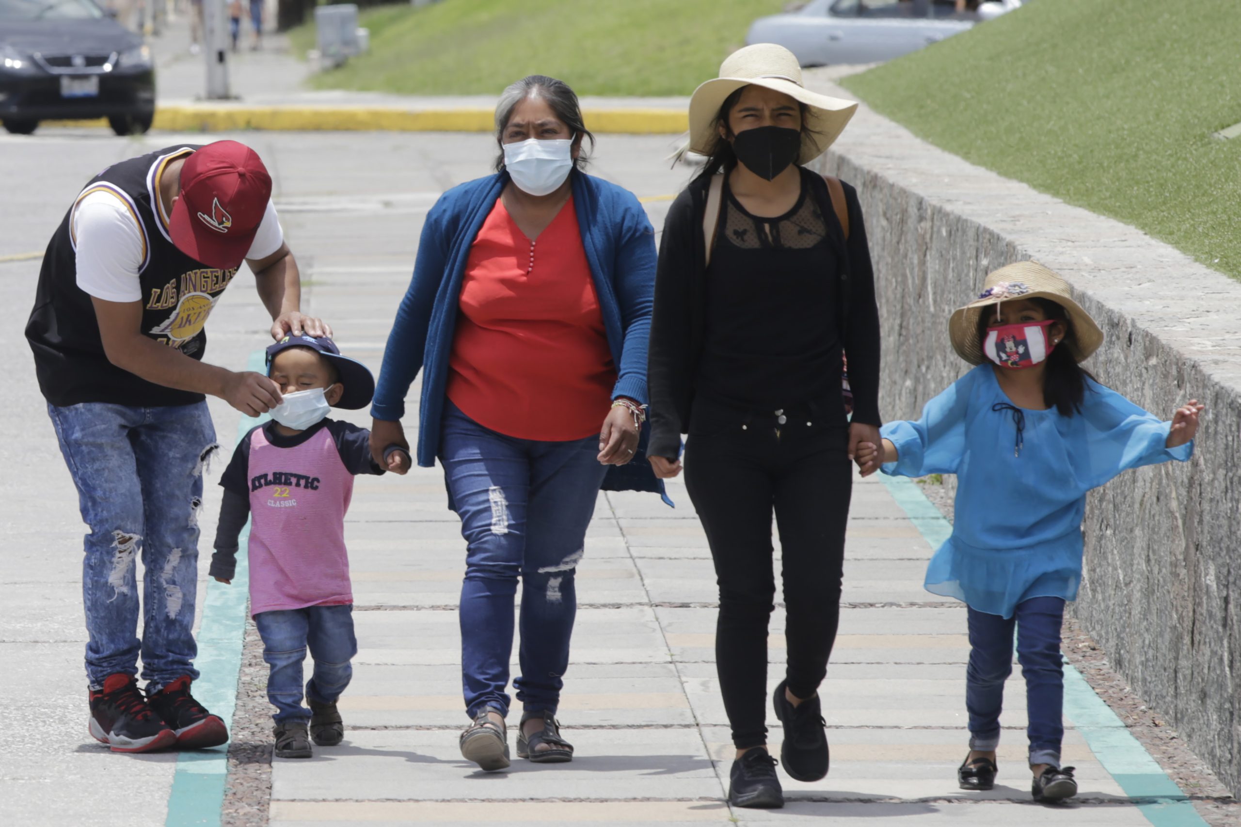 Notifica Salud 4 mil 223 nuevos casos de covid-19 en México