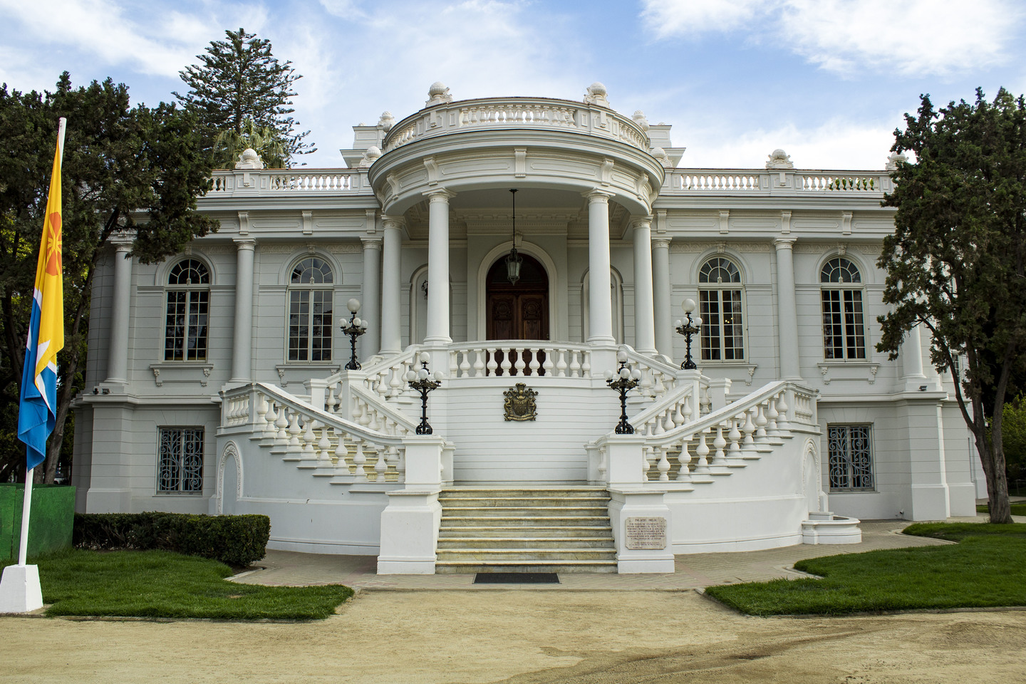 Primer Festival de Poesía de Viña del Mar congregará a grandes escritores nacionales en el Museo Palacio Rioja