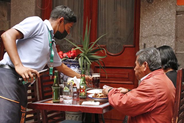Reportan restauranteros un alza del 30% en venta por Semana Santa