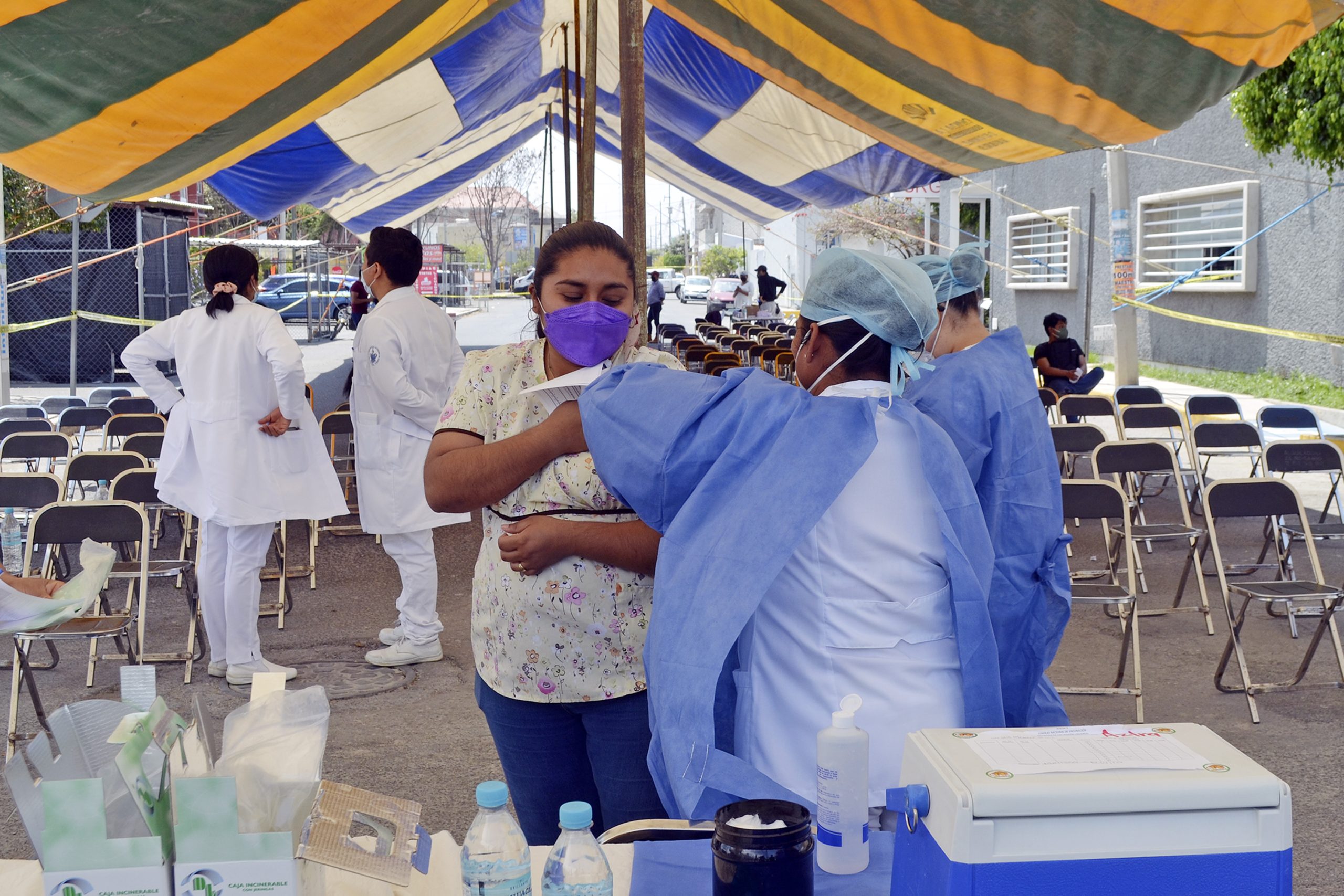 Continuará IMSS con jornada de vacunación contra covid-19 en Semana Santa