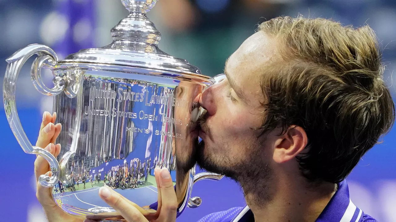 ATP se inconforma con Wimbledon: «Excluir a tenistas rusos y bielorrusos es injusto»