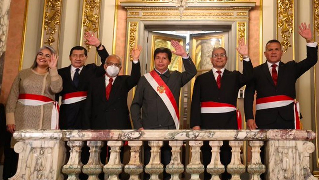 Escalada de la crisis política en Perú: Pedro Castillo sustituye a cuatro ministros