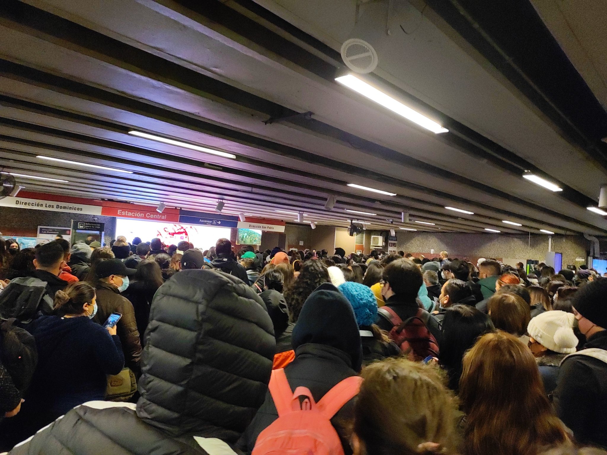 Trabajos de recuperación del servicio de la Línea 1 del Metro de Santiago se extenderán por varias horas