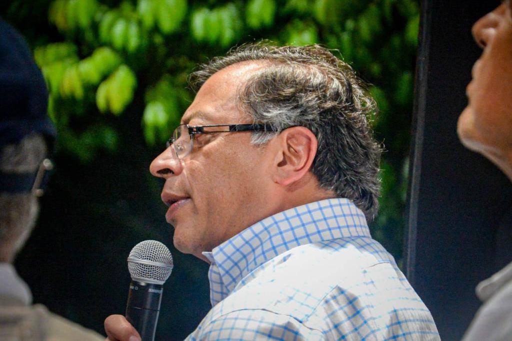 Gustavo Petro luego de votar: «Confío en que la voluntad del cambio sea la mayoría»
