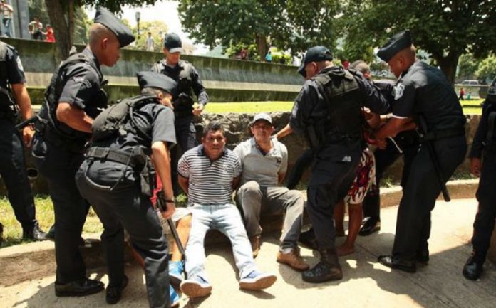 Protestas registran 19 detenidos y dos policías heridos en Panamá