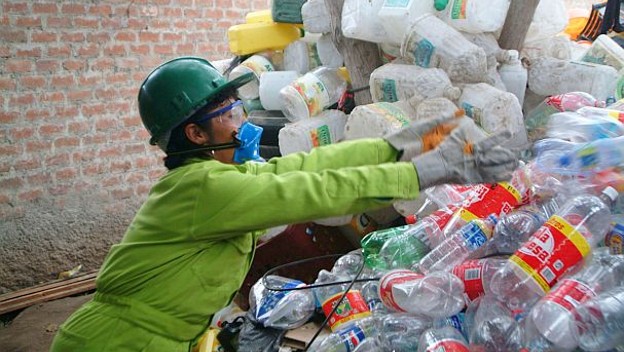 En vísperas del Día Mundial del Reciclaje recicladores de base se certifican en gestión de residuos