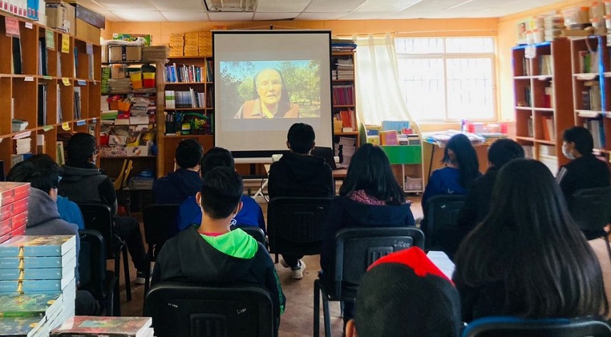 Niñez y adolescencia de Putre comparten sus opiniones sobre la escasez hídrica y minería en Chile tras la exhibición del documental “El rio sueña”