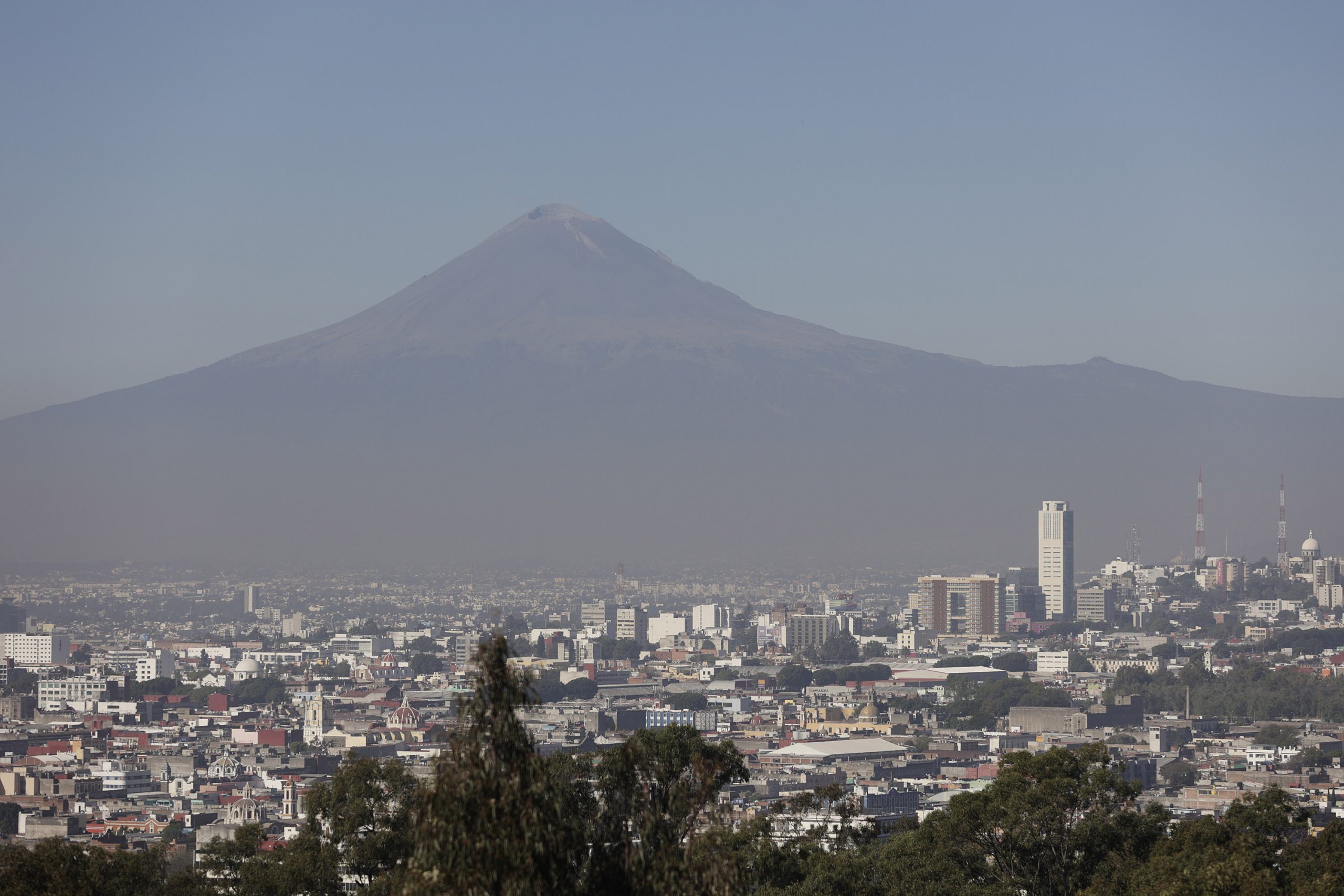 Aire metropolitano de Puebla requiere 20 estaciones más de monitoreo: UPAEP