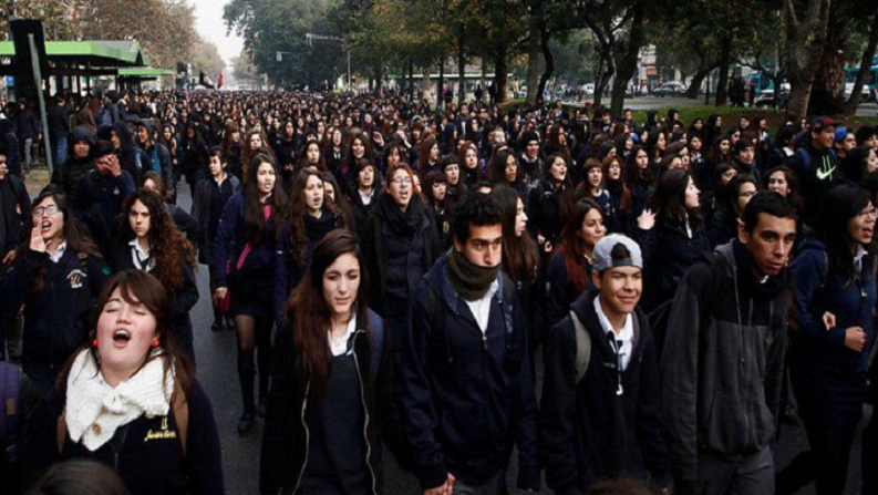 En el día del estudiante de educación media en Chile: «Actores secundarios»
