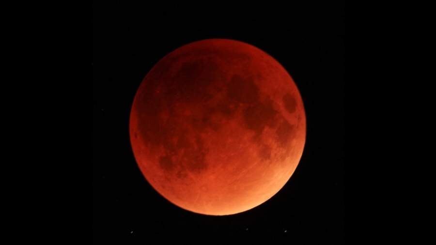 Habitantes de Chile podrán apreciar eclipse y “Luna de sangre” este domingo por la noche