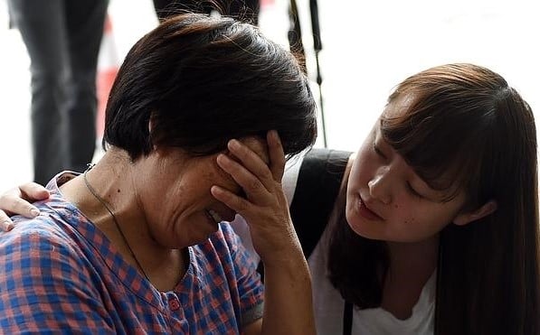 Desaparece avión en Nepal con 22 pasajeros; clima dificulta búsqueda