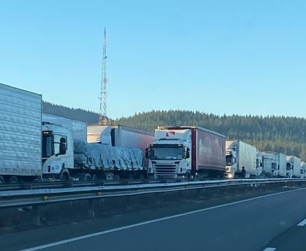 Camioneros mantendrán cortes de ruta pese a que el Gobierno anunció querellas por Ley de Seguridad del Estado