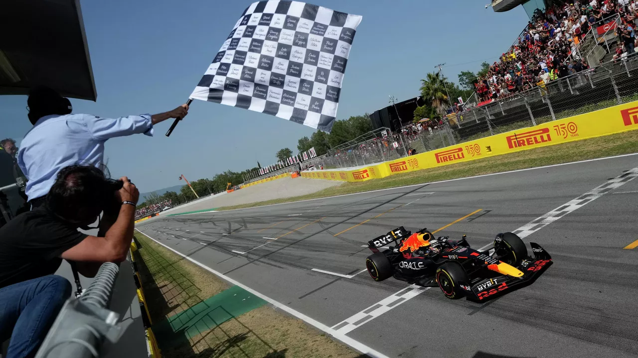 Fórmula uno: Verstappen obtiene la victoria en España y se adelanta a Leclerc en la clasificación￼