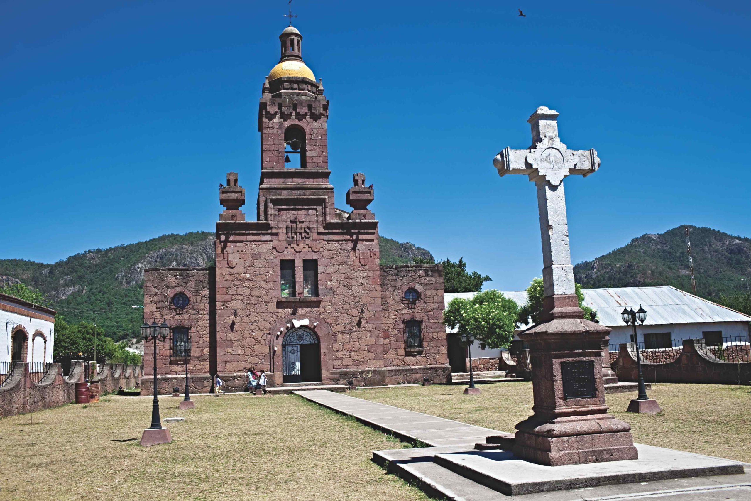 Cuerpos de sacerdotes asesinados en Chihuahua  presuntamente fueron robados por «El Chueco»