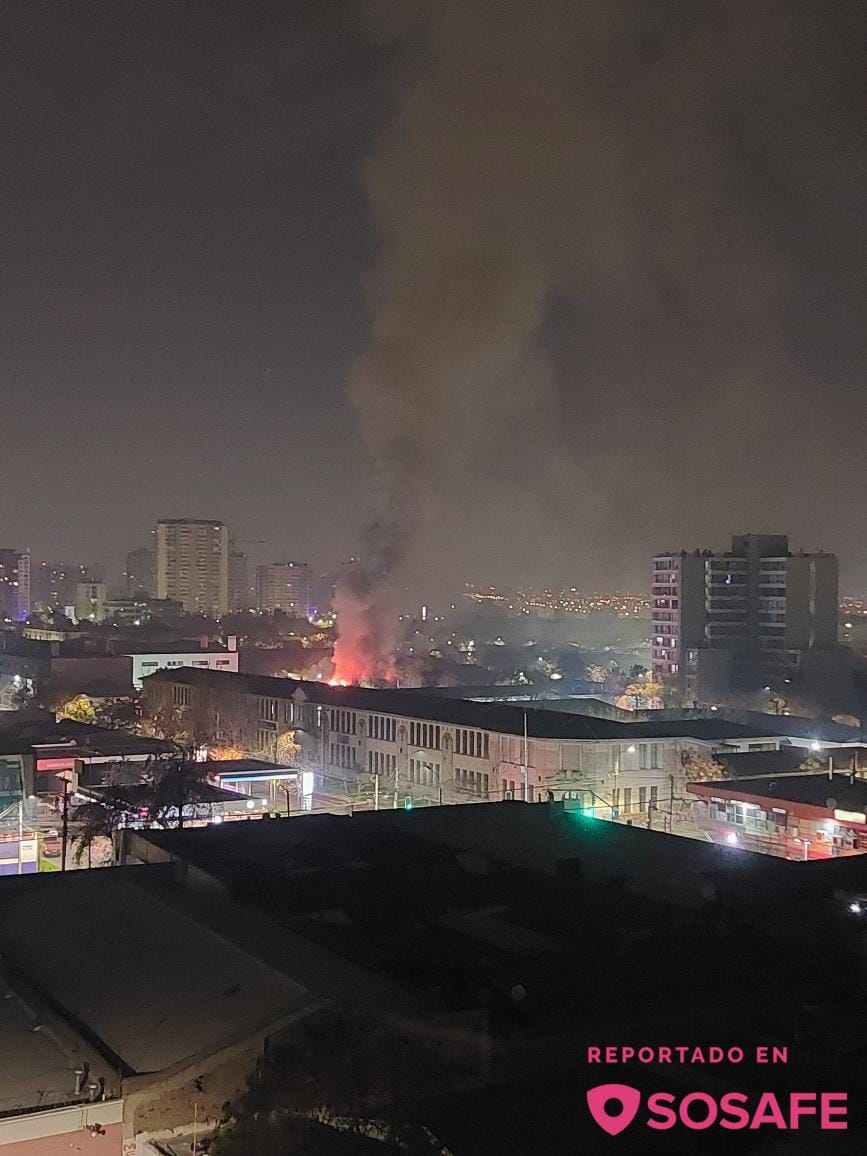 Incendio en cité de Santiago Centro deja saldo de una persona fallecida y 15 familias damificadas