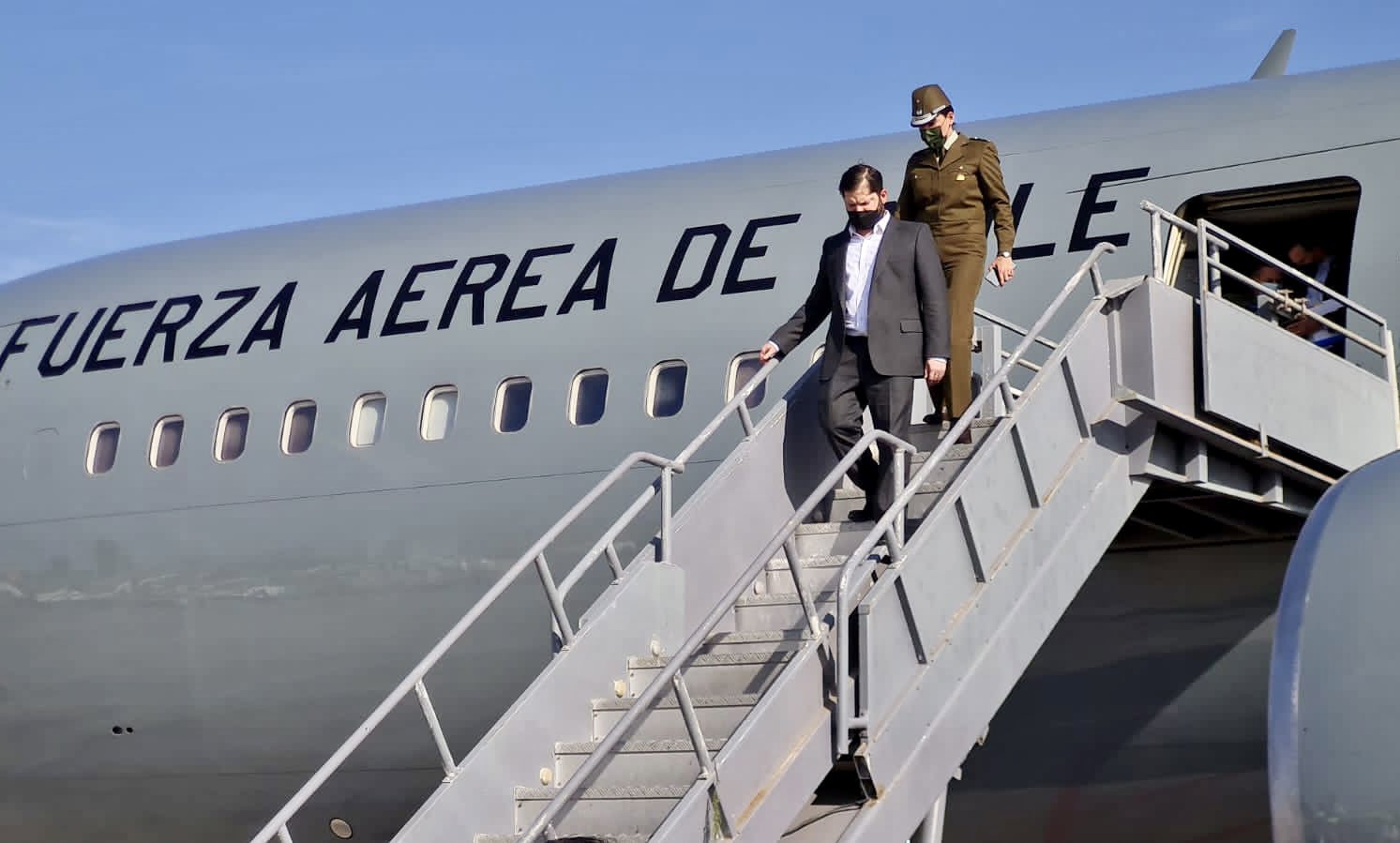 Boric inicia gira presidencial en Arica y Parinacota: «Para avanzar en seguridad, fronteras ordenadas y reactivación económica»