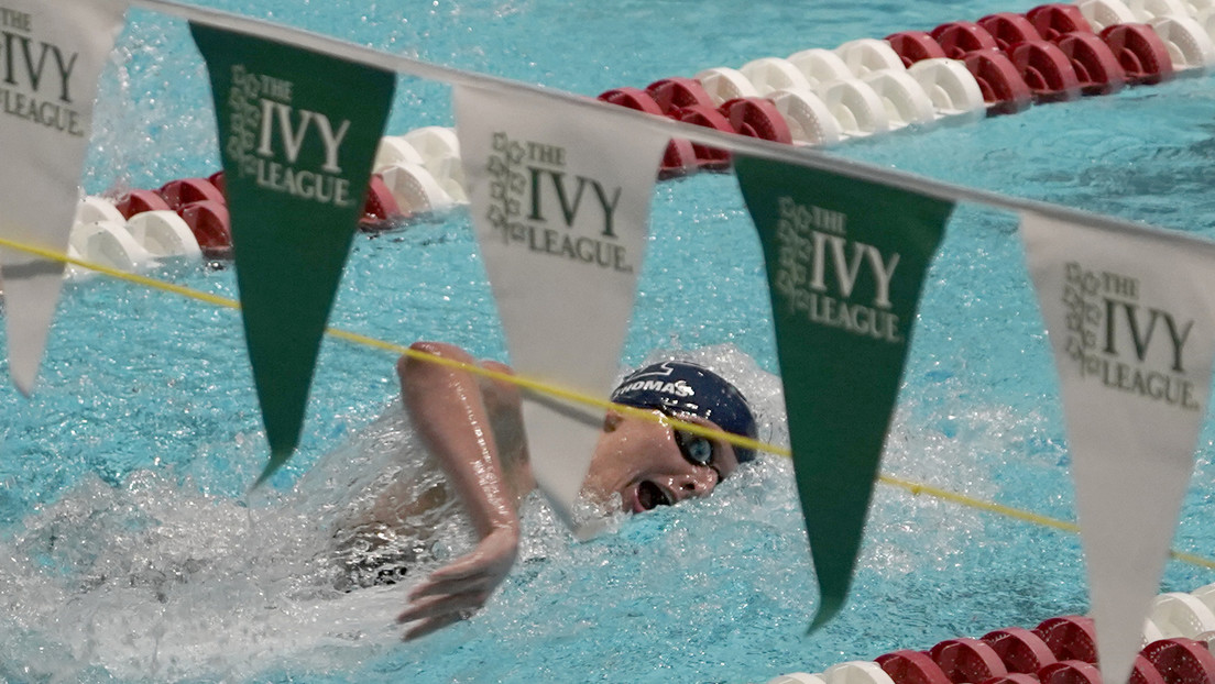 Federación Internacional de Natación prohíbe a atletas transgénero participar en eventos femeninos