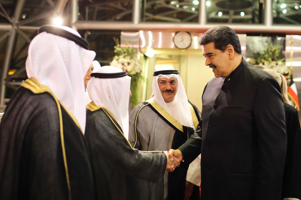 Maduro llegó a Kuwait para estrechar y ampliar lazos estratégicos con la nación
