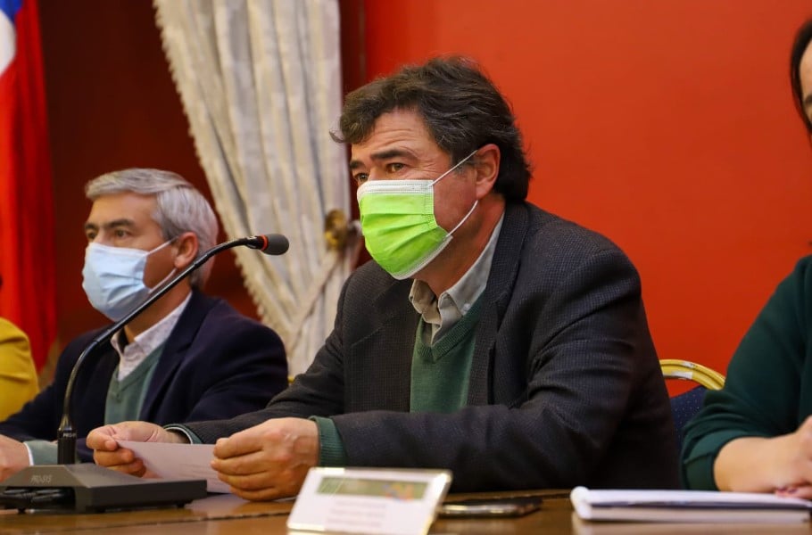 Comisión Nacional de Seguridad y Soberanía Alimentaria: Ministro de Agricultura anuncia creación de órgano para abordar la crisis agroalimentaria en Chile