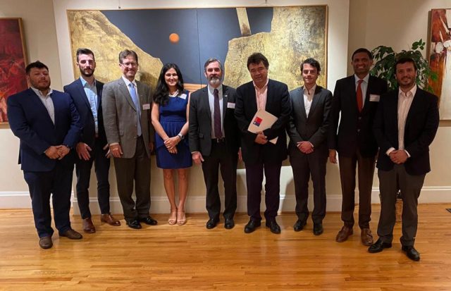 Ministro Esteban Valenzuela se reunió con equipo directivo de la NASA para abordar desarrollo de la «agricultura de precisión» en Chile