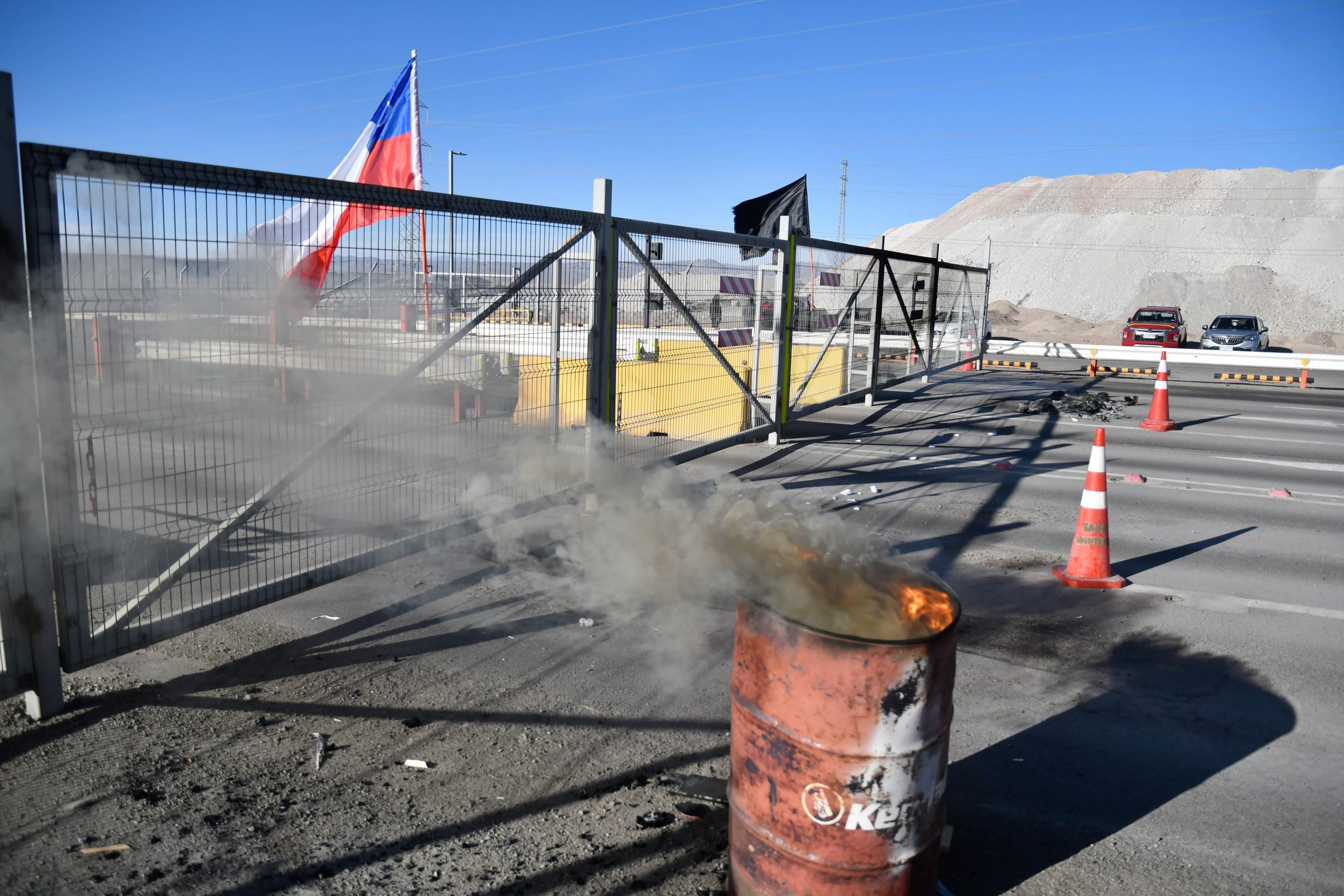 Terminó paralización en Codelco: Trabajadores se suman a mesa de trabajo para abordar proceso de cierre de la fundición de Ventanas