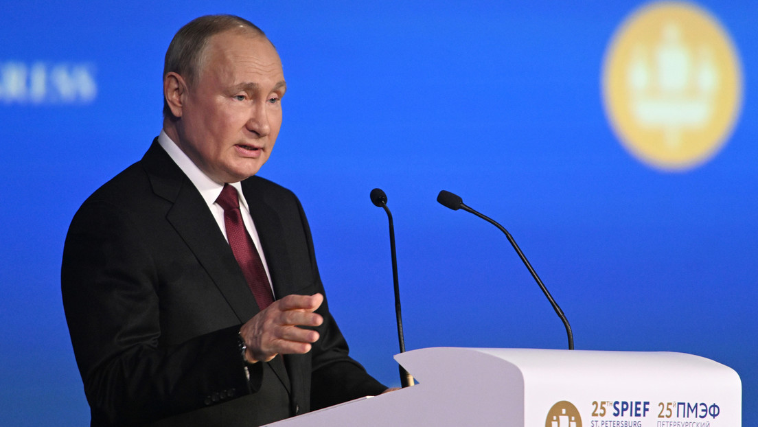 Putin en Foro de San Petersburgo: la Unión Europea «perdió su soberanía»