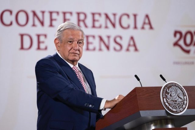 AMLO propone eliminar Constancia de Situación Fiscal