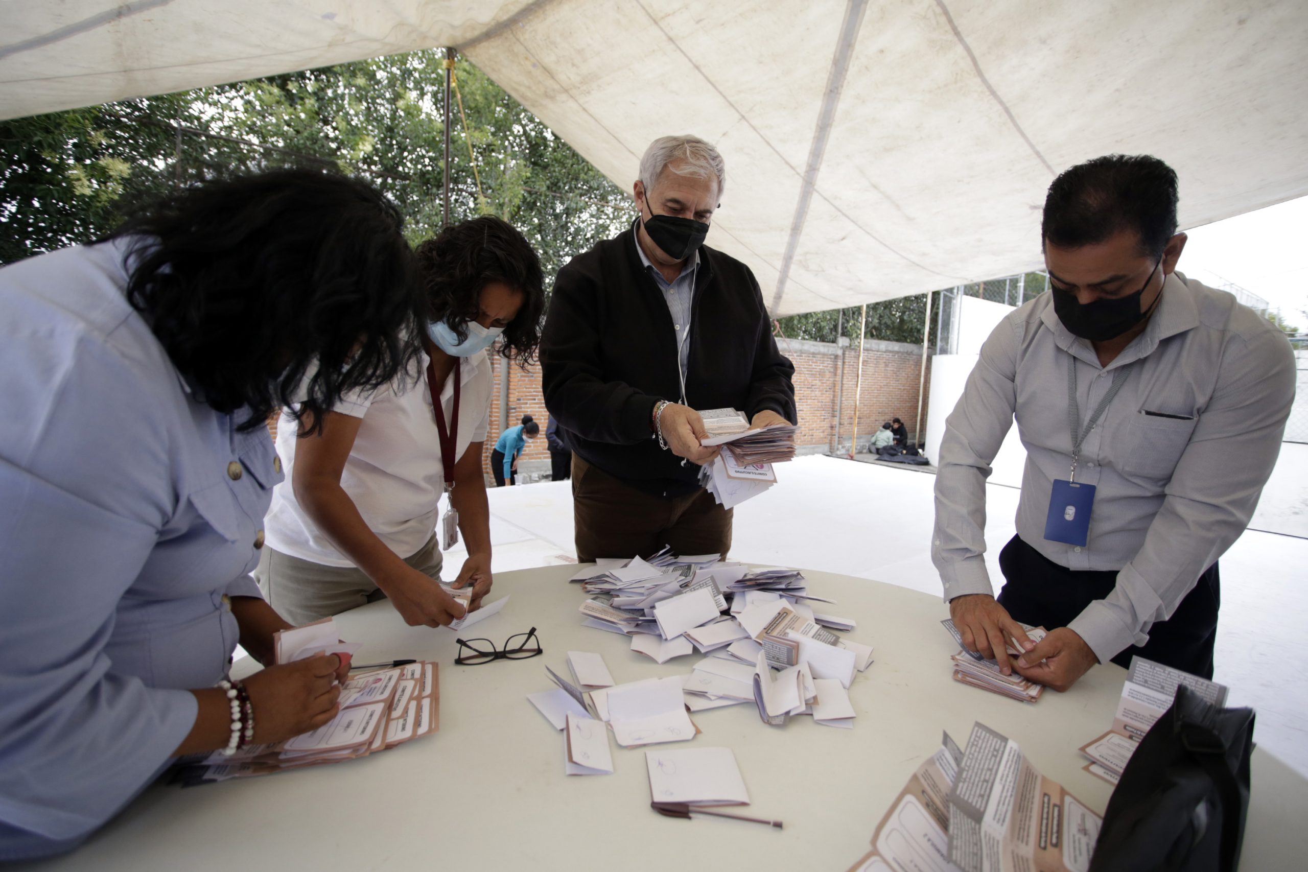 Nombran a Martha Rodríguez líder gremial burócrata en sesión extraordinaria