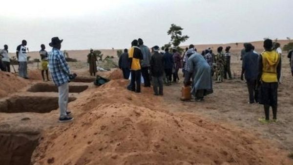 Yihadistas masacran a 132 personas en Mali