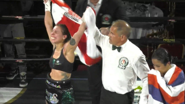 Valdiviana Daniela Asenjo se coronó campeona del mundo de boxeo en súper mosca