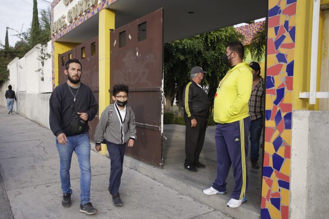 Conoce «puentes» y vacaciones del ciclo escolar 2022-2023