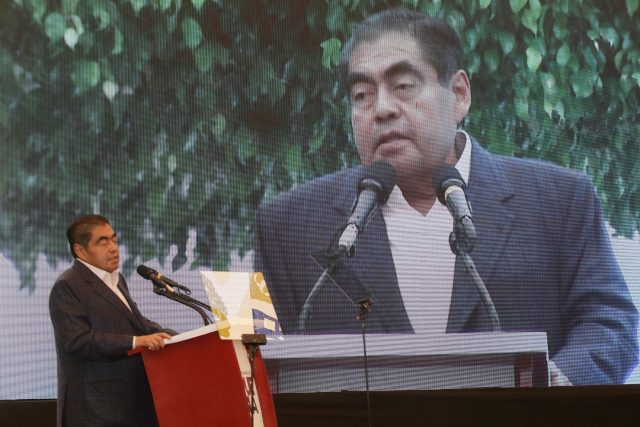 Afirma Barbosa respeto del gobierno estatal a vida interna empresarial
