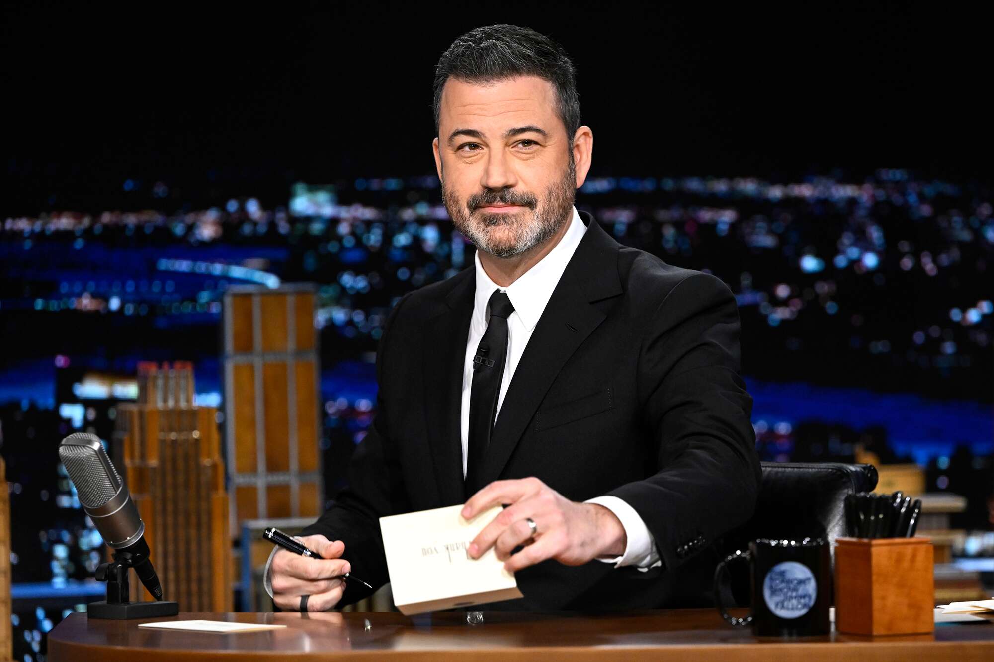 Jimmy Kimmel se burla de AMLO por no asistir a Cumbre: «Iba a traer guacamole»