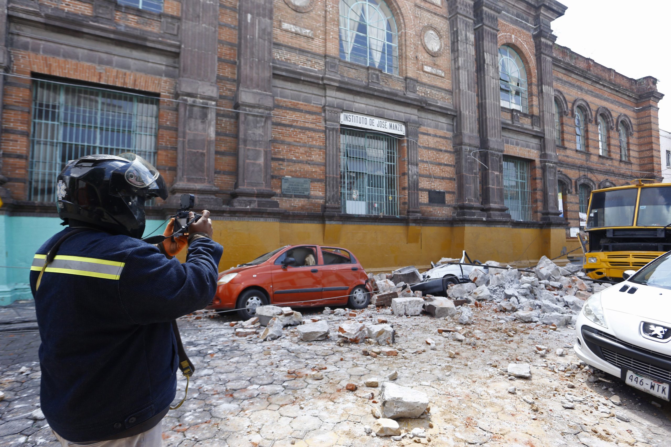 Piden académicos Upaep medidas para evitar riesgos por sismos