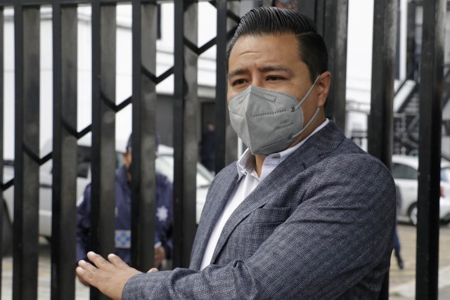 Oliver Gallo gana amparo para mantener liderazgo de gremio burócrata