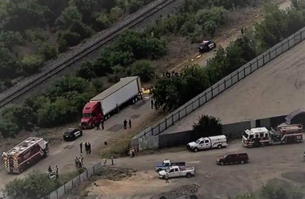 Texas: hallan 46 migrantes muertos en tráiler