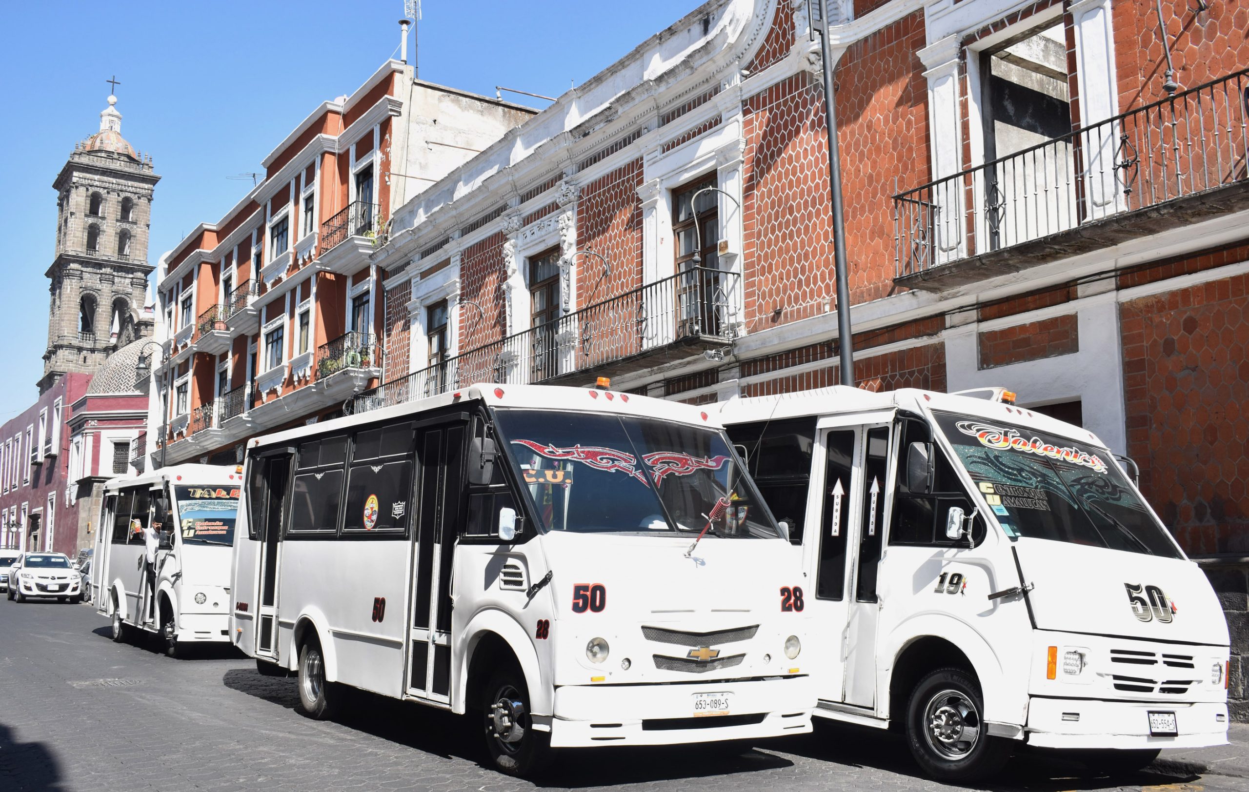 Gobierno no descarta alza en pasaje a transporte público en Puebla