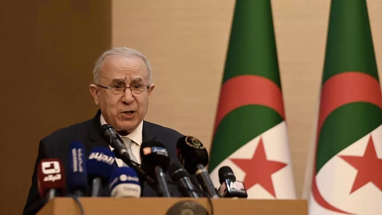 Profesor y politólogo Zidane Zeraoui-el Awad: La guerra geopolítica que está detrás de la ruptura de la amistad entre Argelia y España