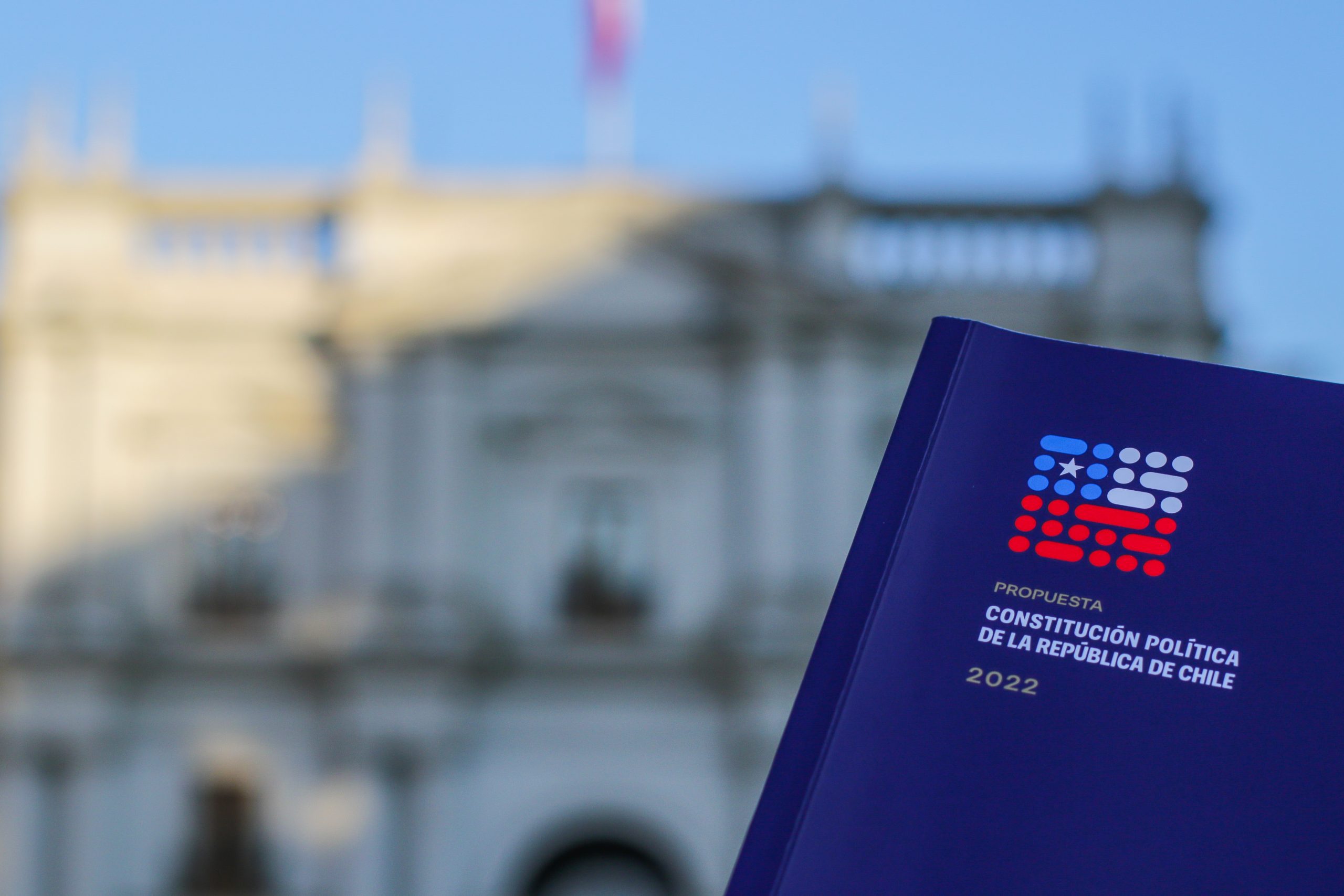 Gobierno entrega más de 900 mil ejemplares de la propuesta de Nueva Constitución