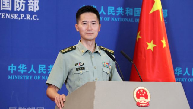 China advierte que sus militares «no se quedarán de brazos cruzados» si Pelosi visita Taiwán