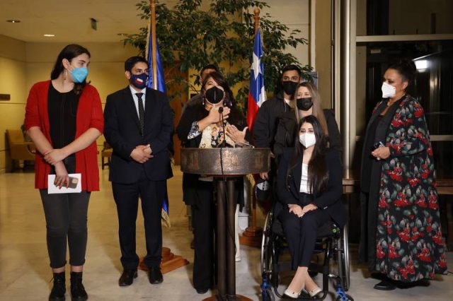 Diputada Claudia Mix por comisión investigadora de irregularidades en la PDI: «Si queremos de verdad reformar las policías es necesario mirarlas desde adentro»