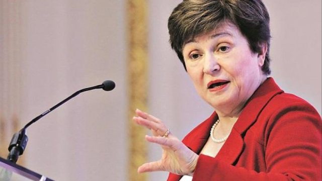 «Mayor riesgo de recesión»: FMI advierte que 2023 será un año duro para la economía mundial