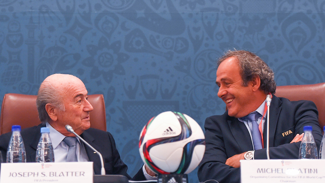Absueltos Blatter yPlatini de cargos de de fraude