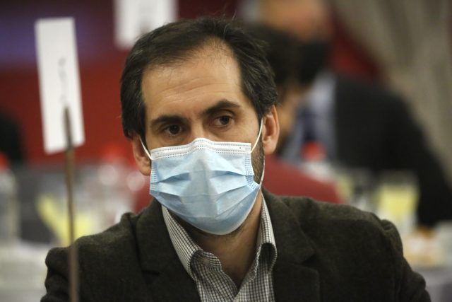 Ministro Nicolás Grau sobre ayuda social invernal: «El Gobierno estudia sistemáticamente distintas medidas y cuando estas existan se van a anunciar»